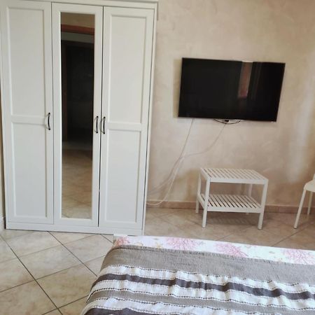 צ'יוויטווקיה Alloggio Alfa - Central Apartment מראה חיצוני תמונה